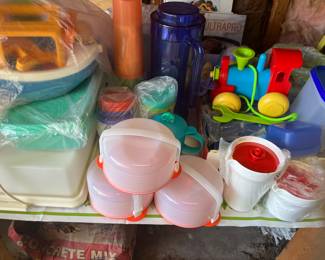 New Child size Tupperware