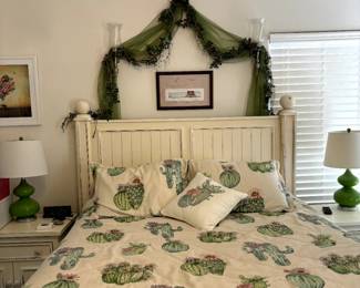 Queen Bedroom Set with 3 Cabinets, Bed Frame & Mattress, 2 Nightstands, Mirror and Jewelry Cabinet