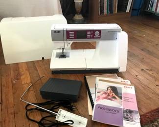 Pfaff Quilting Expression 4.0 - NEW