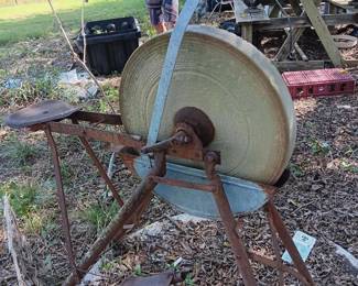 Tool sharpening grinder contraption?