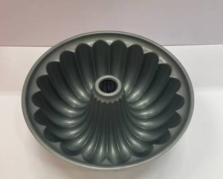 NEW COMMERCIAL BUNDT PANS