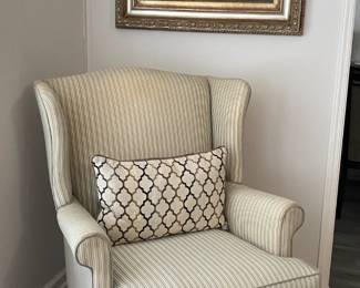 One of two beautifully framed oil paintings. Absolutely stunning.