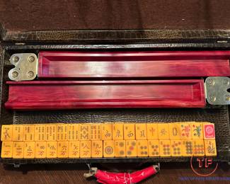 Vintage Bakelite MAH JONGG Set