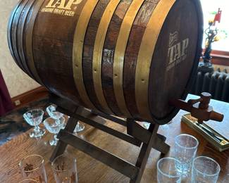 Vintage Genuine STORZ Draft Beer Tap Wooden Barrel Keg with Stand and Tapper