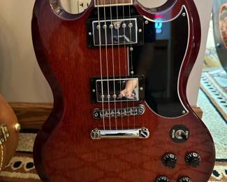 2013 GIBSON Standard SG Electric Guitar