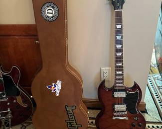 2013 GIBSON Standard SG Electric Guitar