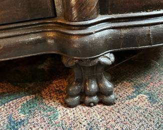 Early 1900's American Quarter Sawn Oak Veneer Triple Bow Front China Cabinet with Paw Feet