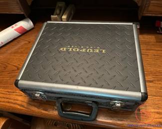 LEUPOLD Wind River Sequoia Spotting Scope with Case