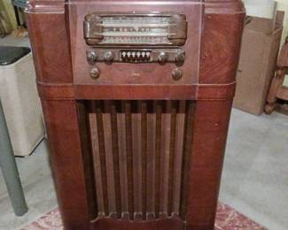 Airline Floor Model Radio! Needs New Cord! Beautiful Condition!