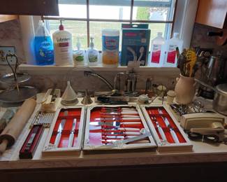 Vintage Cutlery Set New in the Box!