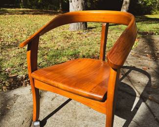 Beautifully crafted, handmade chairs by a local artist. Cherry wood. Set of 6.

The seat starts at 18" in front of the seat, sloping down to about 16.5" to the rear.

The armrests start at 26" and rise to 31" at the back of the chair.