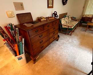 An absolutely lovely dresser! 9 drawers! Also a huge selection of wrapping paper for all celebrations! 