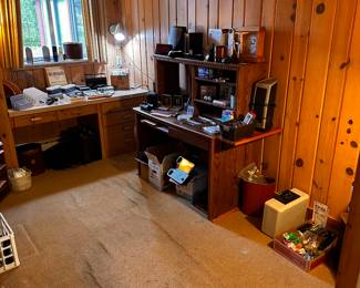 The office of the home is filled with....you guessed it....Office products! 