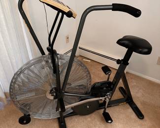 An EXCELLENT Schwinn Airdyne Pro Exercise Bike. In perfect condition! 