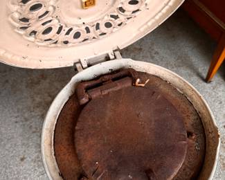 This is a REAL Estate Sale find: A Beautiful 1978 Godin Le Grande Stove, Model 3720, Victorian style, manufactured in France by the Godin Company. Has never been painted or altered.  Can burn coal or wood. Complete! 