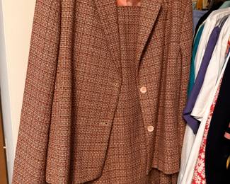 There are beautiful woman's clothes! Vintage to contemporary! Purses, shoes and accessories too! 