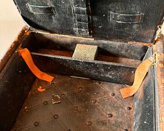 Small leather box! This is OLD! 