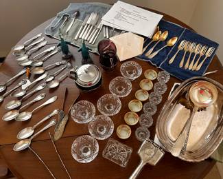 Got the keys today! Here is our initial walkthrough! Nice table full of antique smalls and some sterling tableware! 