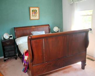 Queen Sleigh Bed