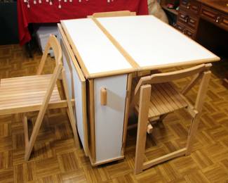 Fold Away Drop Leaf Table with 4 Folding Chairs