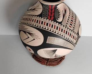 LOT #7: Original Hand Turned Mata Ortiz Vessel by Manro Quezada