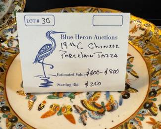 Lot #31: Pair of ANTIQUE Chinese Handpainted 9.5" Porclelain Plates, "1000 Butterfly" motif