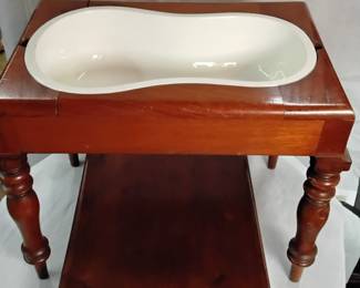 Lot #15: Antique/Vintage Commode with original porcelain insert and lid