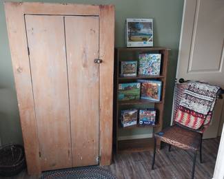 armoire, puzzles, carriage blanket
