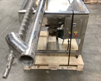 Motorized auger with feeder 