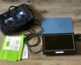 Insignia Monitor 18in with Bag
