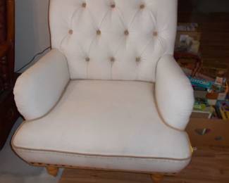 Cream tufted chair