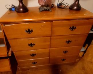 8-drawer dresser