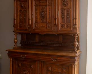 This piece is at our client's other home and needs an appointment to view this piece. Contact Mariana @ 615-971-1254 to set up an appointment.