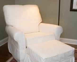 This piece is at our client's other home and needs an appointment to view this piece. Contact Mariana @ 615-971-1254 to set up an appointment.