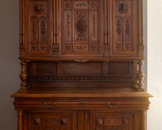 This piece is at our client's other home and needs an appointment to view this piece. Contact Mariana @ 615-971-1254 to set up an appointment.