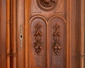 This piece is at our client's other home and needs an appointment to view this piece. Contact Mariana @ 615-971-1254 to set up an appointment.