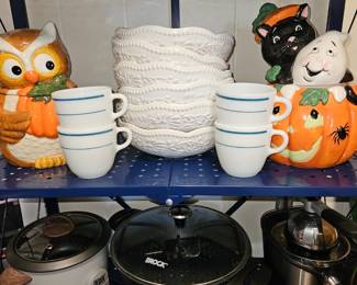 Pyrex and Vintage Cookie Jars