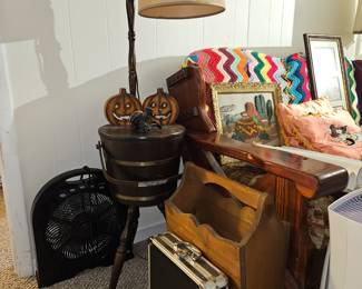 Basket Table Lamp, Magazine Storage