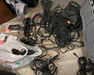 So many balanced XLR and some 1/4” cables. 