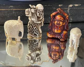 Netsuke and other asian items.