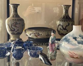 Signed Rosenthal Copenhagen style vase, sponge-ware children's set, famille rose Chinese figure.
