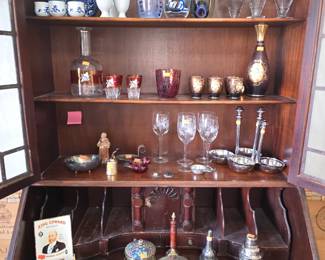 Silver shaker, cork screw