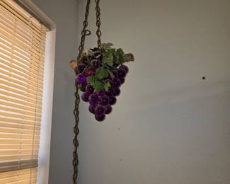 Grape hanging lamp