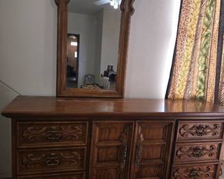 Mirrored dresser