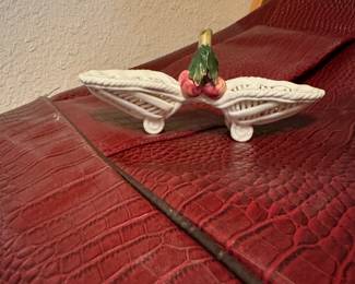 Sweet Italian porcelain basket.