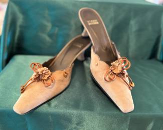 Stuart Weitzman size 7. Suede mules are perfect for Dallas winters!