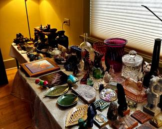 lots of pottery and treasures