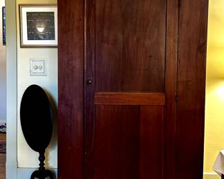 Large cabinet closed