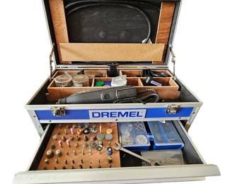 Nice dremmel set in case