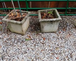 2 large concrete planters